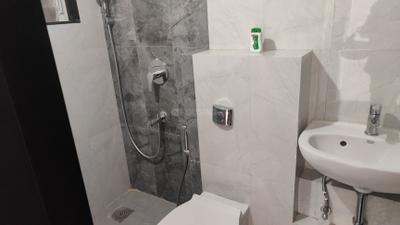 Bathroom Image of 475 Sq.ft 1 BHK Apartment / Flat for rent in The Baya Central, Lower Parel Mumbai for Rs. 65000
