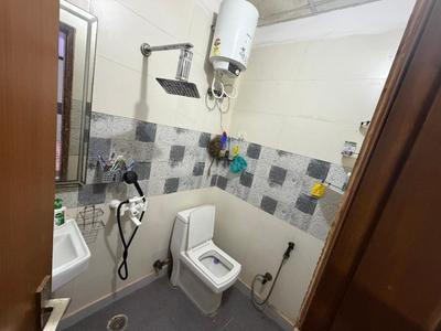 Image of 1000 Sq.ft 2 BHK Apartment / Flat for rent in Defence Enclave, Sector 44, Noida for Rs. 30000