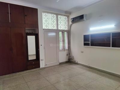 Bedroom Image of 1850 Sq.ft 3 BHK Builder Floor for rent in Greater Kailash New Delhi for Rs. 85000
