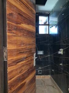 Common Bathroom Image of 1550 Sq.ft 4 BHK Apartment / Flat for sale in JMD Siddhi Vinayak, Sector 73 Noida for Rs. 8500006