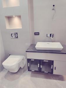 Bathroom Image of 2250 Sq.ft 3 BHK Builder Floor for sale in BPTP Amstoria , Sector 102 Gurgaon for Rs. 37800000