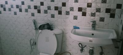 Bathroom Image of 850 Sq.ft 2 BHK Apartment / Flat for rent in JM Florence, Noida Extension Greater Noida for Rs. 22000