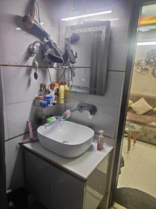 Bathroom Image of 425 Sq.ft 1 BHK Apartment / Flat for rent in Sector 23 Dwarka New Delhi for Rs. 23000