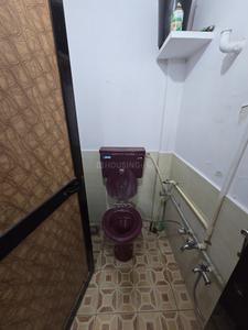 Bathroom Image of 525 Sq.ft 1 BHK Apartment / Flat for rent in Kandivali East Mumbai for Rs. 31000