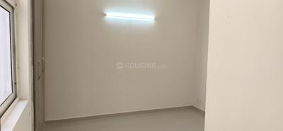 Bedroom Image of 1200 Sq.ft 2 BHK Apartment / Flat for rent in Assotech The Nest, Crossings Republik Ghaziabad for Rs. 18500