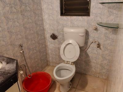 Bathroom Image of 2800 Sq.ft 4 BHK Apartment / Flat for rent in Parmar Garden, Wanwadi Pune for Rs. 60000