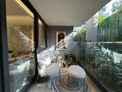 Balcony Image of 1727 Sq.ft 4 BHK Apartment / Flat for sale in Lodha Divino, Matunga East Mumbai for Rs. 84600000