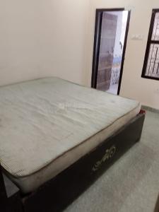 Bedroom Image of 850 Sq.ft 2 BHK Builder Floor for rent in Sector 63 A Noida for Rs. 20000