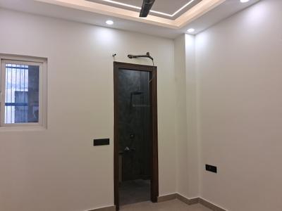 Bedroom Image of 1350 Sq.ft 3 BHK Builder Floor for sale in Paschim Vihar New Delhi for Rs. 27000000