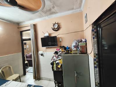 Bedroom Image of 900 Sq.ft 3 BHK Builder Floor for sale in Bali Nagar New Delhi for Rs. 7300000