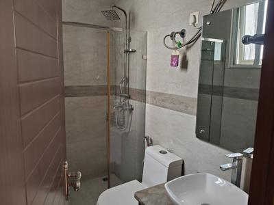 Bathroom Image of 3600 Sq.ft 3 BHK Builder Floor for rent in Property Floors In Anand Niketan, Moti Bagh South New Delhi for Rs. 220000