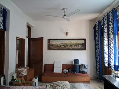 Living Room Image of 1500 Sq.ft 3 BHK Builder Floor for rent in Sector 44 Noida for Rs. 80000