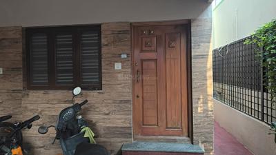 Living Room Image of 700 Sq.ft 2 BHK Builder Floor for rent in NRI Layout Bengaluru for Rs. 15000