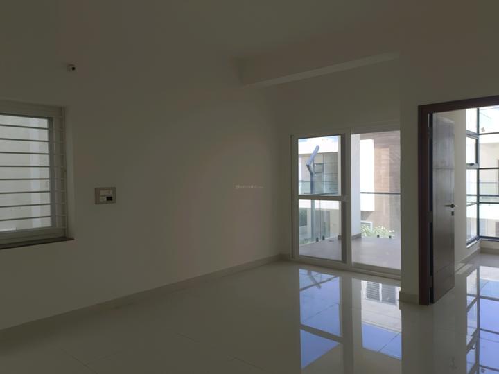 Sikhara Tranquil Main Image 1