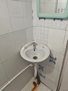 Bathroom Image of 200 Sq.ft 1 RK Studio for rent in Kumhar Toli Ranchi for Rs. 9000