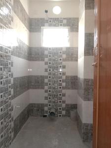 Common Bathroom Image of 725 Sq.ft 2 BHK Apartment / Flat for sale in New Town Kolkata for Rs. 2600000