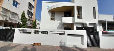 Building Image of 3000 Sq.ft 4 BHK Independent House for sale in Nizampura Vadodara for Rs. 32500000