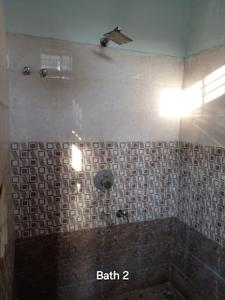 Bathroom Image of 1400 Sq.ft 2 BHK Builder Floor for rent in Radhika Vihar Mathura for Rs. 10000