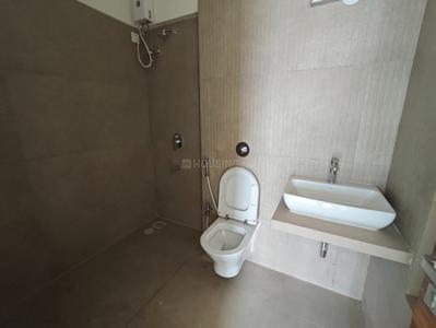 Bathroom Image of 1250 Sq.ft 3 BHK Apartment / Flat for sale in Vile Parle East Mumbai for Rs. 40500000
