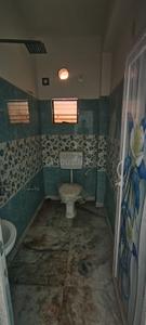 Bathroom Image of 610 Sq.ft 2 BHK Apartment / Flat for rent in Sodepur Kolkata for Rs. 15000