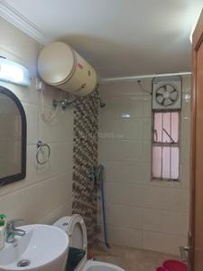 Bathroom Image of 1500 Sq.ft 3 BHK Apartment / Flat for sale in Saraswati Narmada Apartments, Vasant Kunj New Delhi for Rs. 40000000