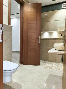 Common Bathroom Image of 3600 Sq.ft 4 BHK Builder Floor for sale in Paramount Luxury Floors Sushant Lok 3 B Block, Sector 57 Gurgaon for Rs. 42000000
