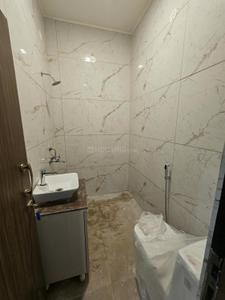 Bathroom Image of 2400 Sq.ft 2 BHK Builder Floor for rent in Sector 21 Gurgaon for Rs. 40000