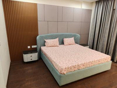 Bedroom Image of 1500 Sq.ft 3 BHK Apartment / Flat for rent in Experion Capital, Gomti Nagar Lucknow for Rs. 65000