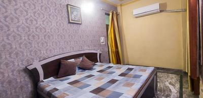 Bedroom Image of 900 Sq.ft 2 BHK Builder Floor for sale in Shahdara New Delhi for Rs. 5000000