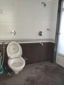 Bathroom Image of 1100 Sq.ft 2 BHK Apartment / Flat for sale in Nahar Rosa Alba, Powai Mumbai for Rs. 24000000