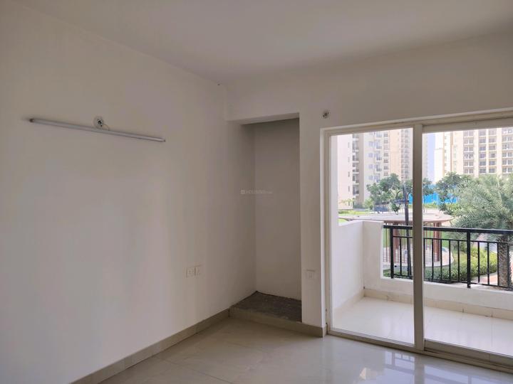 Oasis Grandstand Main Image 1