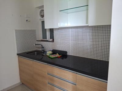 Kitchen Image of 650 Sq.ft 2 BHK Apartment / Flat for sale in Omkar Signet, Malad East Mumbai for Rs. 17000000