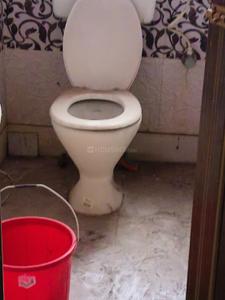 Bathroom Image of 950 Sq.ft 2 BHK Apartment / Flat for rent in Dum Dum Kolkata for Rs. 17000