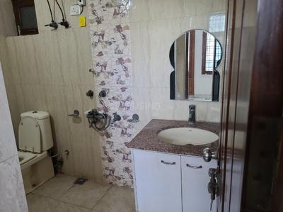 Bathroom Image of 1400 Sq.ft 2 BHK Independent House for rent in Sector 26 Noida for Rs. 30000