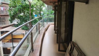 Balcony Image of 800 Sq.ft 2 BHK Apartment / Flat for sale in Khar West Mumbai for Rs. 42500000