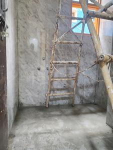 Common Bathroom One Image of 680 Sq.ft 2 BHK Apartment / Flat for sale in Khanpur New Delhi for Rs. 3500000