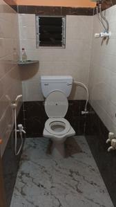 Bathroom Image of 400 Sq.ft 1 BHK Independent House for rent in Teghoria Kolkata for Rs. 10000