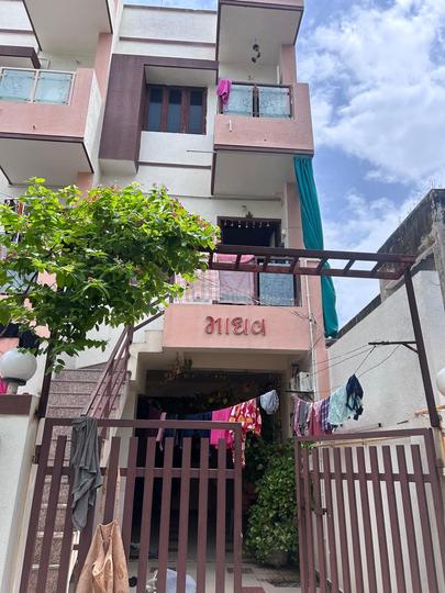 Madhav anjani park Street no 1 opp golden super market sadhu Vaswani road rajkot  Main Image 1