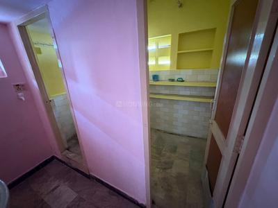 Bathroom Image of 1600 Sq.ft 1 BHK Independent House for rent in Doak Nagar Madurai for Rs. 20000