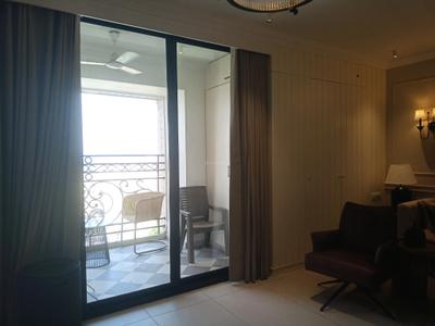 Living Room Image of 550 Sq.ft 1 BHK Apartment / Flat for sale in Matunga East Mumbai for Rs. 21000000