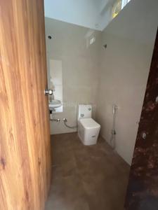 Bathroom Image of 1200 Sq.ft 2 BHK Apartment / Flat for rent in Mahalakshmi Nagar Indore for Rs. 21000