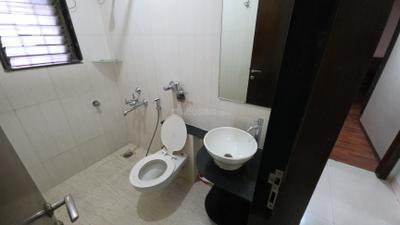 Image of 1250 Sq.ft 3 BHK Apartment / Flat for rent in Ekta Meadows, Borivali East, Mumbai for Rs. 110000