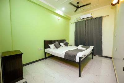 Bedroom Image of 1000 Sq.ft 2 BHK Builder Floor for rent in Mahmoorganj Varanasi for Rs. 25000