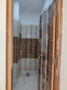 Common Bathroom Image of 900 Sq.ft 3 BHK Builder Floor for sale in DLF Ankur Vihar Ghaziabad for Rs. 3555998