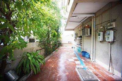 Balcony Image of 2115 Sq.ft 4 BHK Independent House for sale in Satellite Ahmedabad for Rs. 22000000