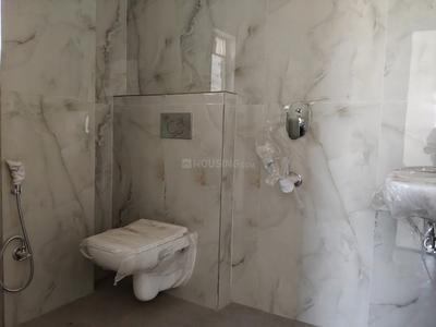 Bathroom Image of 2200 Sq.ft 4 BHK Apartment / Flat for sale in Kalighat Kolkata for Rs. 25000000