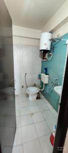 Bathroom Image of 1215 Sq.ft 3 BHK Apartment / Flat for sale in Mirchandani Shalimar Palms, Greater Brajeshwari Indore for Rs. 10500000