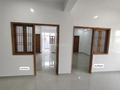 Bedroom Image of 350 Sq.ft 1 RK Independent House for rent in Sector 72 Noida for Rs. 10000