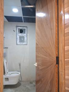 Common Bathroom Image of 1550 Sq.ft 3 BHK Apartment / Flat for sale in Capital Hometech Homes, Sector 51 Noida for Rs. 7700000