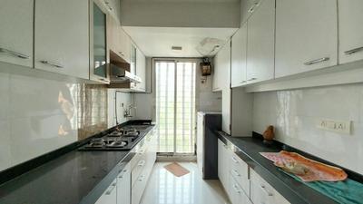 Kitchen Image of 500 Sq.ft 1 BHK Apartment / Flat for sale in Malad West Mumbai for Rs. 11000000